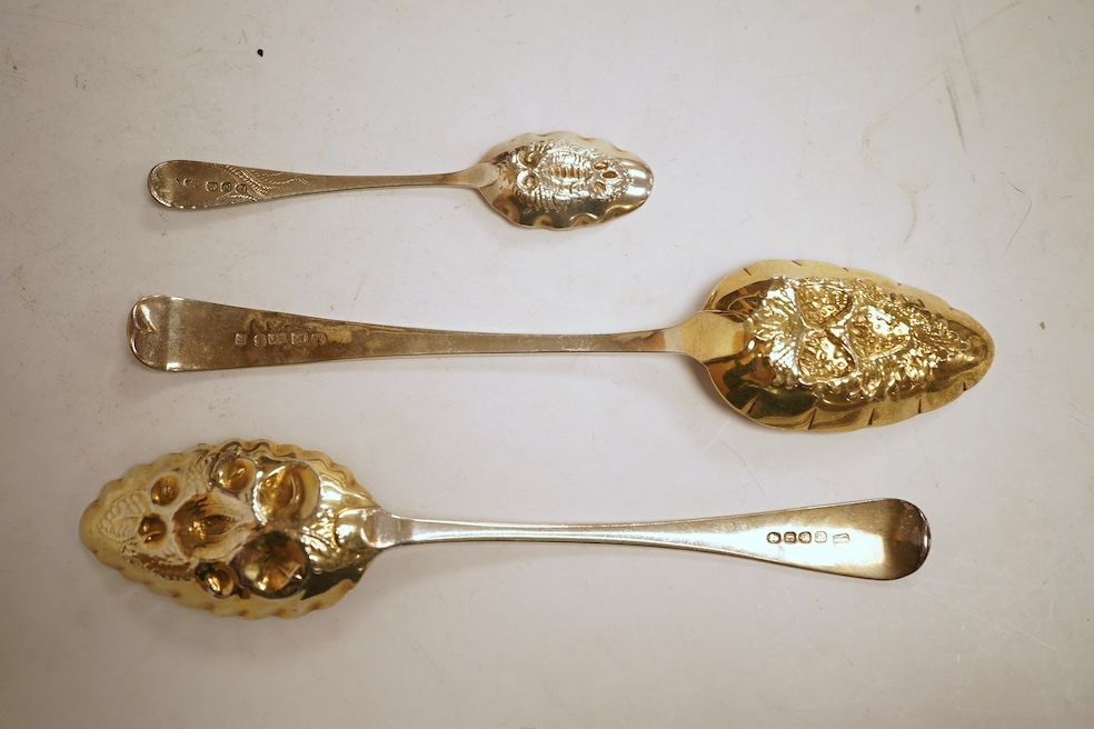 Three George III silver berry spoons, comprising a teaspoon and two Old English pattern tablespoons, one by Parsons & Goss, Exeter, 1807, 22.8cm, 4.2oz.